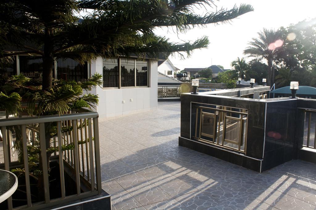Eastgate Hotel Accra Bagian luar foto